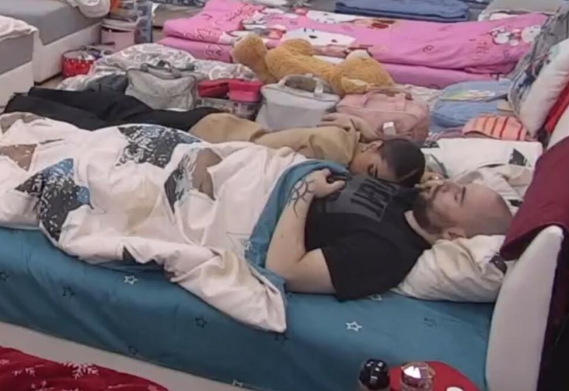 ANĐELA ĐURIČIĆ ZGROZILA JAVNOST: Nakon Zvezdanovih stopala koje je danima ljubila i mirisala, otkrila da ima još jedan fetiš