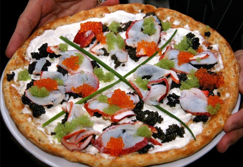 Najskuplja pica na svijetu košta deset hiljada evra, a šokiraćete se kada vidite šta sve ide na nju