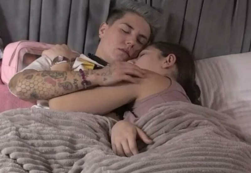 STRASTI ISPOD TUŠA: Anita Stanojlović i Matora u ljubavnom zanosu, čučnula pa pokazala šta umije