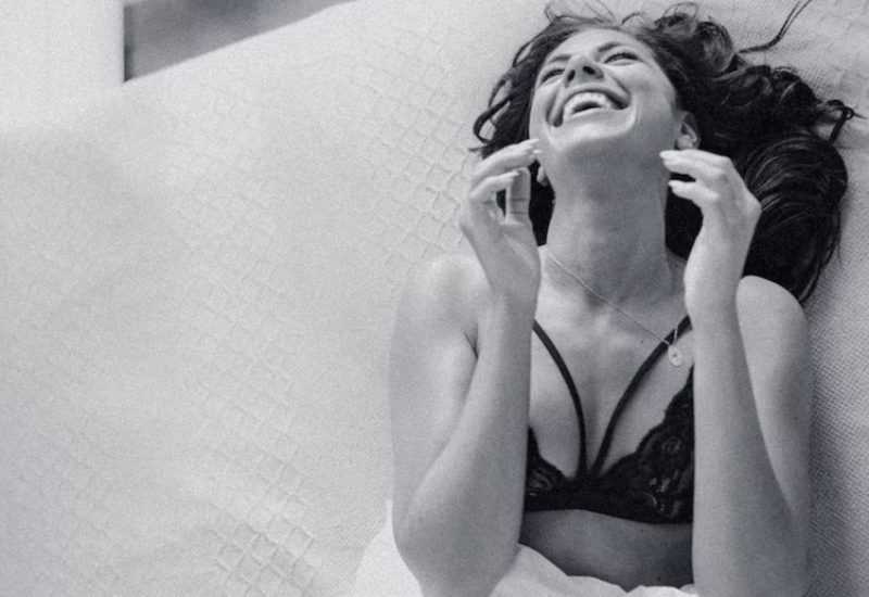 Zaboravite na krevet: Ova jednostavna poza pružiće svakoj ženi najjači vrhunac