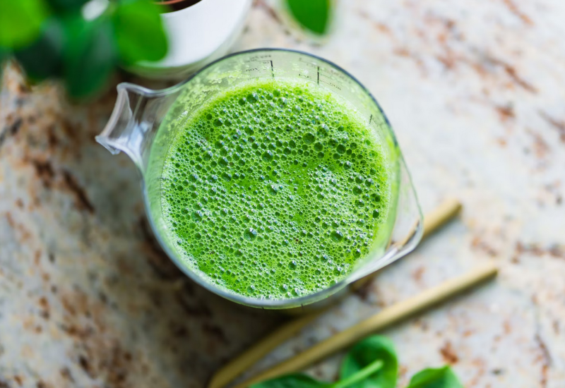 Energy booster: Zeleni smoothie sa špinatom, kruškom i đumbirom