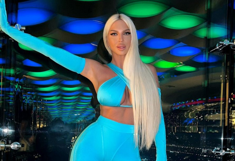 GORE OPATICA, DOLE BLUDNICA: Karleuša prevazišla samu sebe novim izgledom