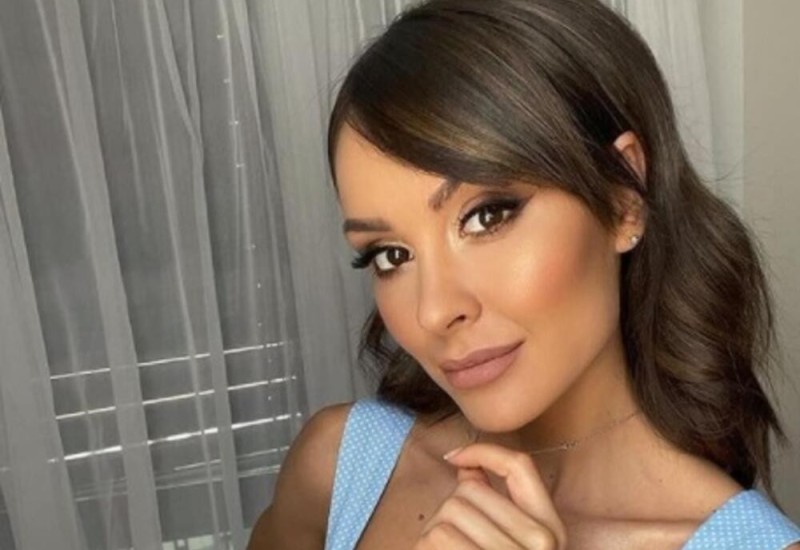 SKINULA SE DRAGANA MIĆALOVIĆ I POKAZALA SVE: Lijepa KAO GRIJEH, nikad EGZOTIČNIJA!