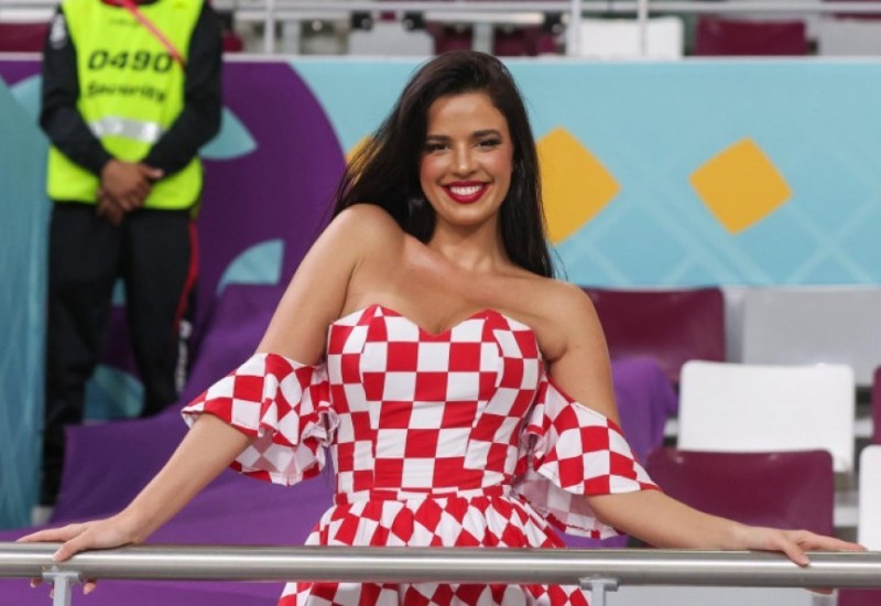 Ivana Knoll pojavila se na zabavi Leonarda DiCaprija, grlila se i pozirala s Drakeom!