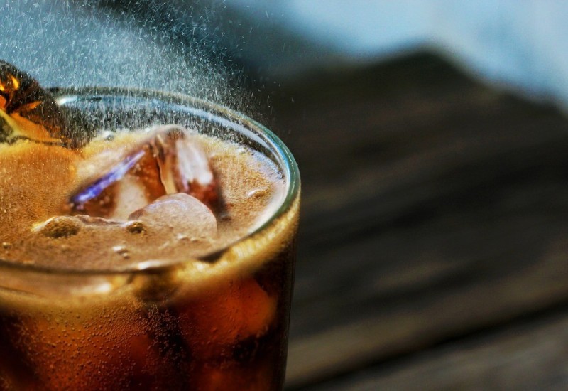 Jedno piće ubrzava starost drastično: Ako ga redovno pijete, pozdravite se od mladolikog izgleda