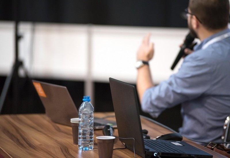 Tajne javnog nastupa: Zašto govor ne treba da traje duže od 12 minuta