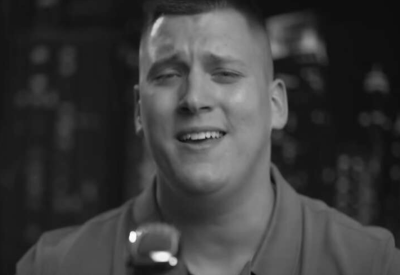 Poginuo pjevač "Zvezda Granda": Preživio saobraćajku, pa ga pregazio autobus