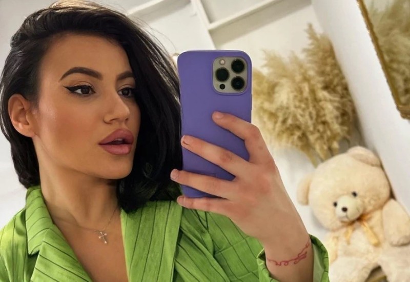 STOMAK DO ZUBA I ULTRA KRATKA HALJINA: Kristina Spalević istakla atribute u drugom stanju, mreže se USIJALE!