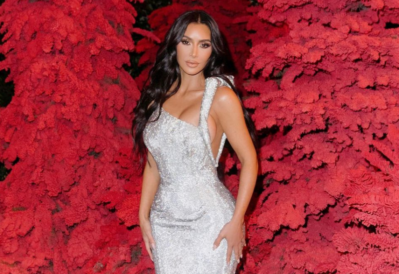 CIFRA OD KOJE ĆE VAM SE ZAVRTJETI U GLAVI! Kim Kardašijan plaćena milion dolara da održi predavanje o biznisu!