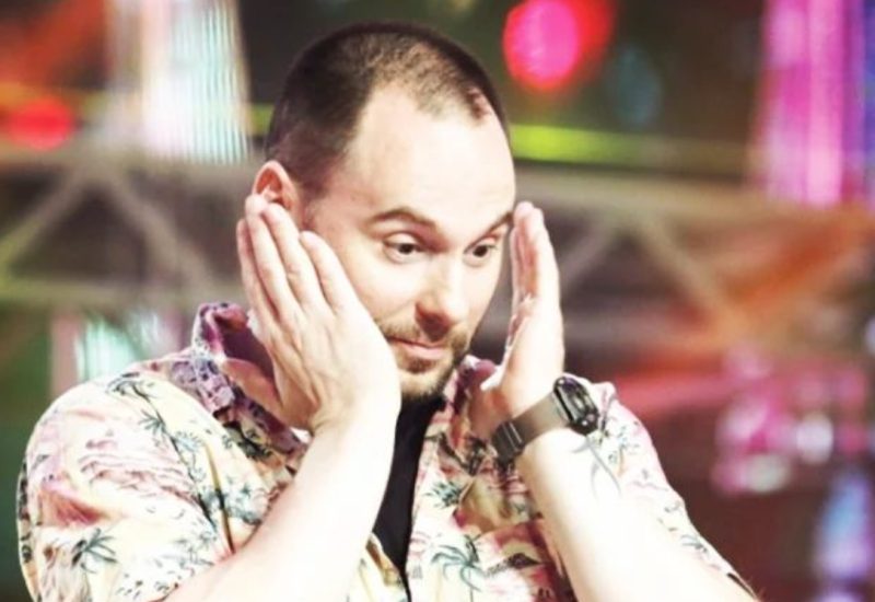 DOTAKAO DNO: Zvezdan Slavnić pokušao da poljubi Mariju Kulić i dobio šamarčinu!