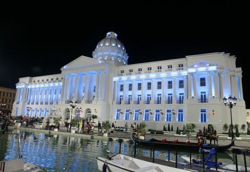 SKANDALOZNA STARLETA ULAZI U ZADRUGU? Poznata po HAOSU, tuče su joj BILE SVAKODNEVNICA