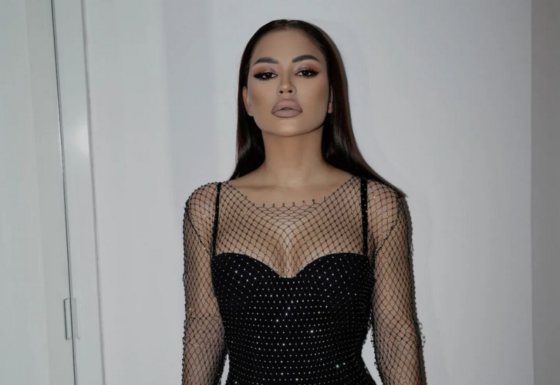 ISAK JE PAO U ZABORAV: Aleksandra Mladenović uhvaćena sa novim dečkom!