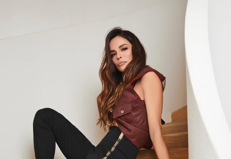 ZAVIRITE U SEVERININ LUKSUZNI DOM U SPLITU: Stan na obali mora, sve u bijeloj boji