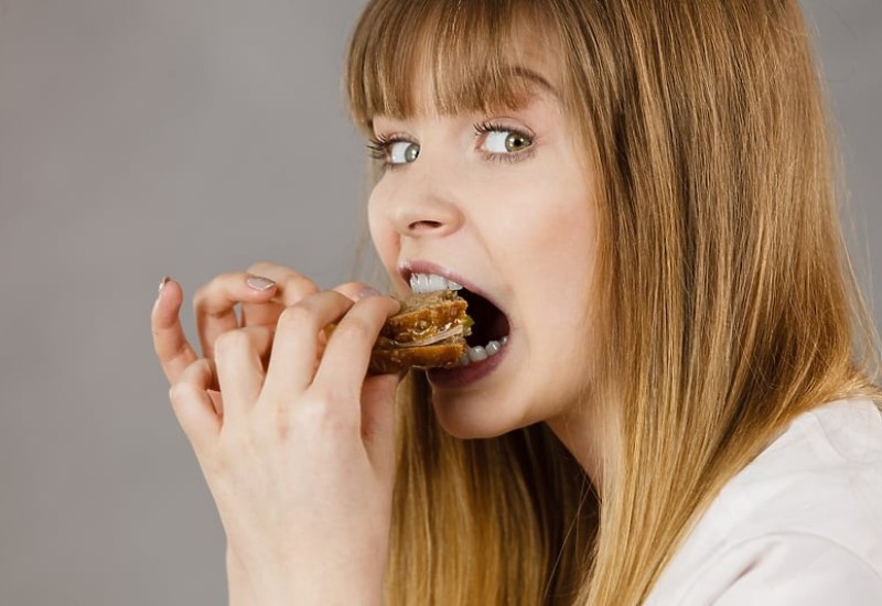 Nervira vas kad neko glasno žvaće hranu? Naučnici tvrde da su otkrili zbog čega je tako