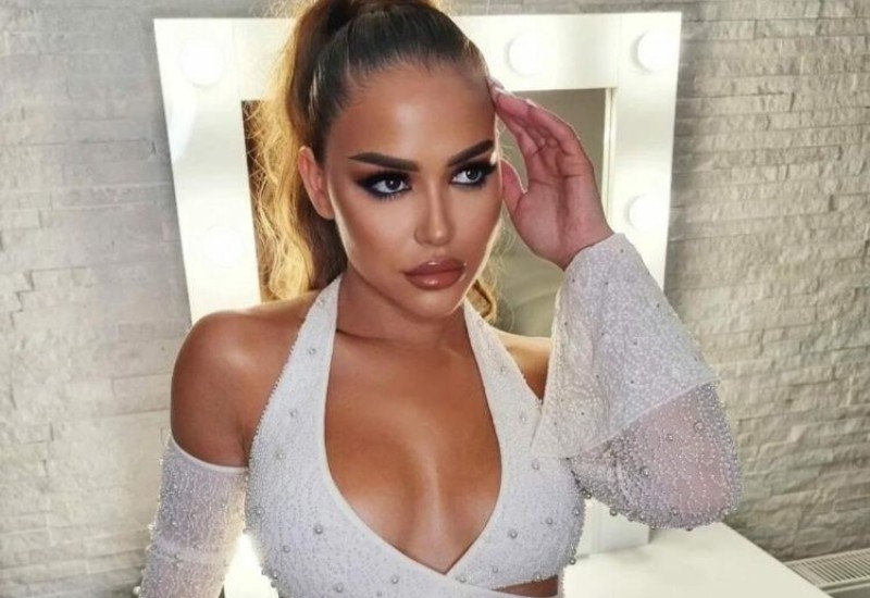 VOZIM KAO MUŠKARAC: Aleksandra Mladenović kupila luksuzni džip