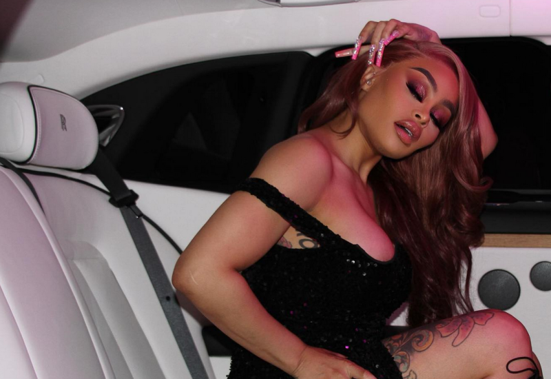 Najpopularnija OnlyFans cica zaradila 360 miliona dolara, pa obrisala nalog: Želi da bude dobar uzor djeci