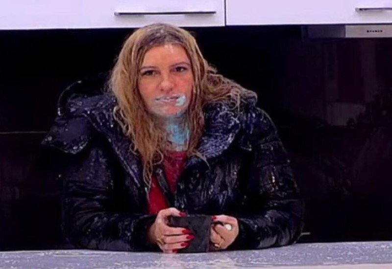 Uroš Ćertić postao pravi monstrum: Ušao u Zadrugu i zlostavlja Jelenu Golubović, traži se hitna diskvalifikacija