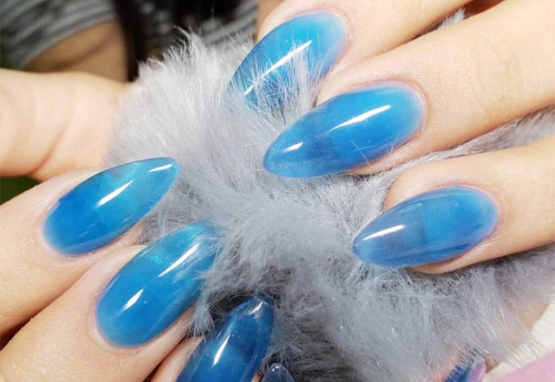 Jarke boje: Najnoviji trend sa Instagrama – providni nokti