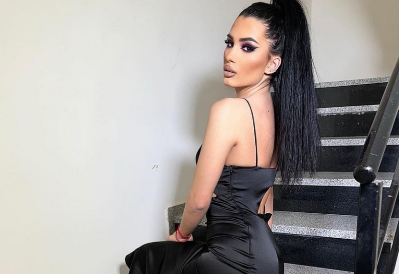 ZORANA U NIKAD PROVOKATIVNIJEM IZDANJU: Zapalila mreže u KOŽNOJ HALJINI