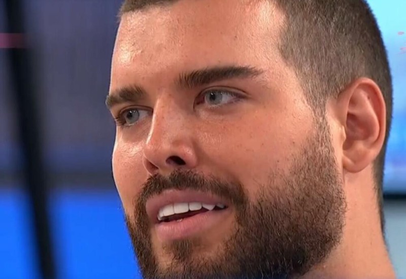 NJEGA NIKADA NE POMINJE! Adaktara pitali GDJE MU JE OTAC, odgovor će vas iznenaditi