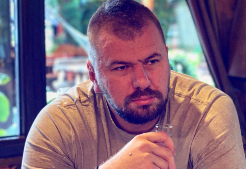 JANJUŠEVA HIT PRIČA! Otišao kod djevojke na DOGOVORENI S*KS, pobjegao glavom bez obzira čim je U KUPATILU UGLEDAO OVO: U trenutku mi se sve zgadilo (VIDEO)