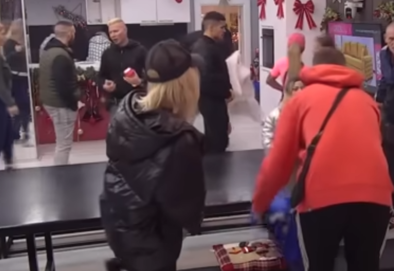 JEZIVA TUČA U ZADRUZI! Zvezdan greškom OPAUČIO Anđelu, divljao po Bijeloj kući