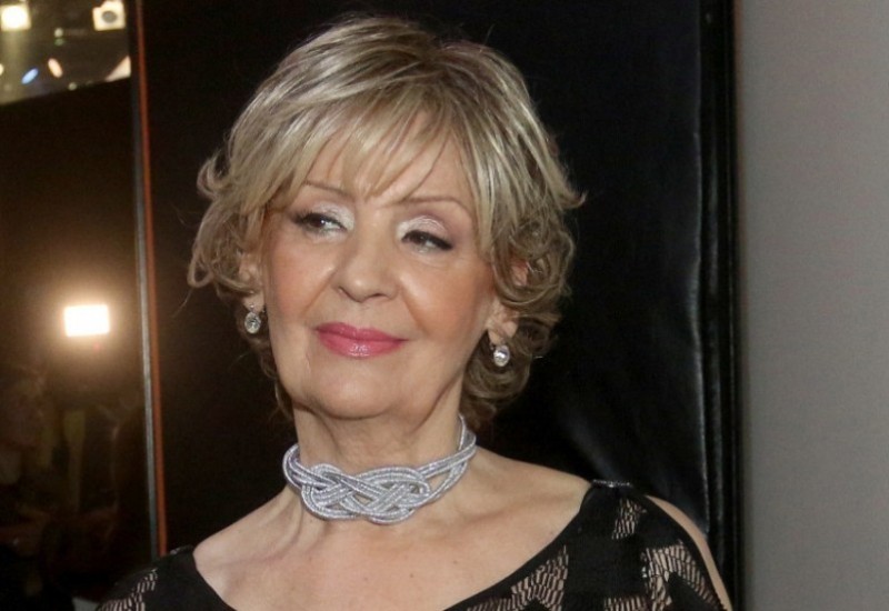 “U moje vrijeme nisi smio da budeš gologuz na bini” Lepa Lukić oplela po mlađim kolegama