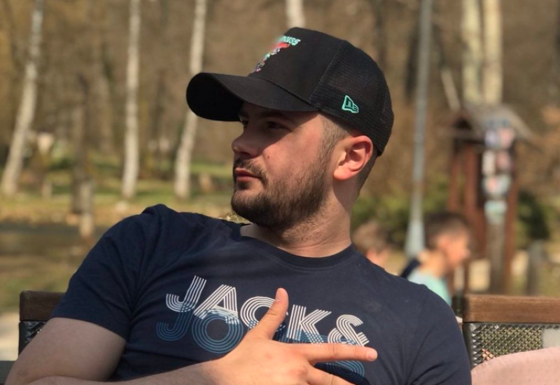 BILAL BRAJLOVIĆ DOŽIVIO UDES PRED ULAZAK U ZADRUGU! Zadrugar se odmah oglasio: Rođendan mi je super počeo