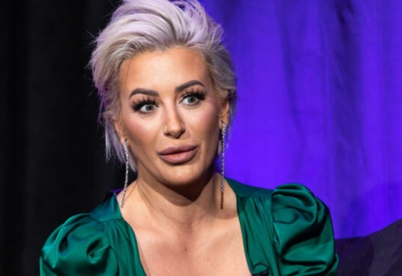 ''IMATE LI NARKOTIKE KOD SEBE?'' Dušica Jakovljević objavila snimak ISPITIVANJA - pokazala ljudima šta drži u RUKAMA