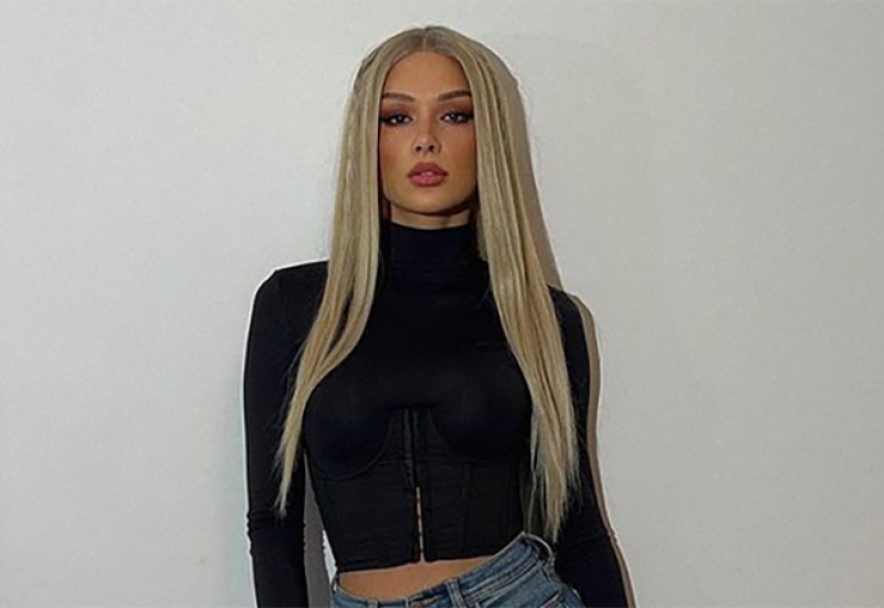 PROZIVALA BAKU PRASETA, PA ZAVRTJELA ŠIPKU: Influenserka u nesvakidašnjem izdanju na mrežama - ovako to radi Anja Bla!