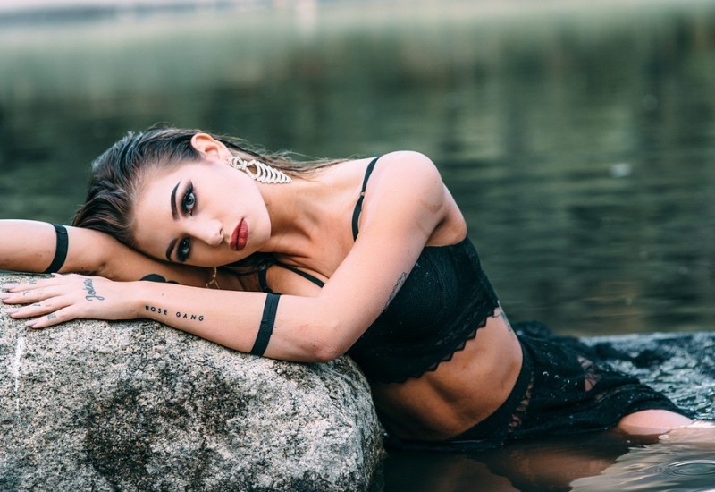 Pet seks scena iz filmova za odrasle koje bi žene rado isprobale