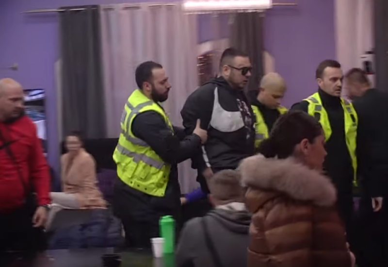 ČOPOR NA BILALA! Mladi Brajlović napadnut u Zadruzi, intervenisalo obezbjeđenje