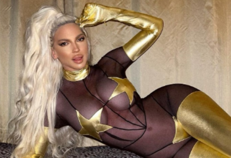 Karleuša u providnom kombinezonu: “Zlatni” dijelovi sakrili intimne detalje (VIDEO)