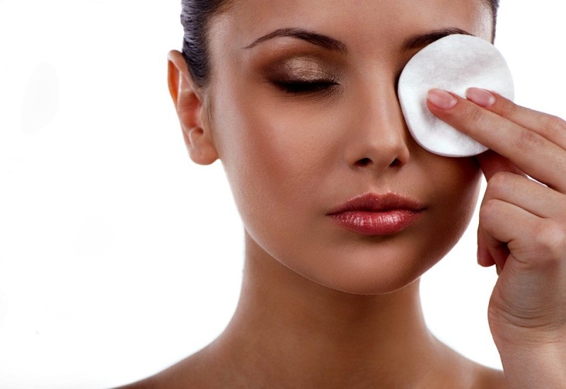 Napravite sami mlijeko za skidanje šminke