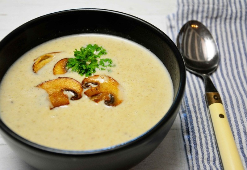 Za ljubitelje gljiva i jela “na kašiku”: Čorba sa pečurkama