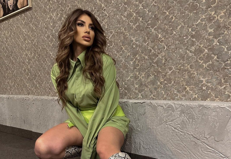 ŽENE ODUŠEVLJENE DEZENOM: Sjećate li se kad je Dalila higijenskim ulošcima postavljala modne trendove?