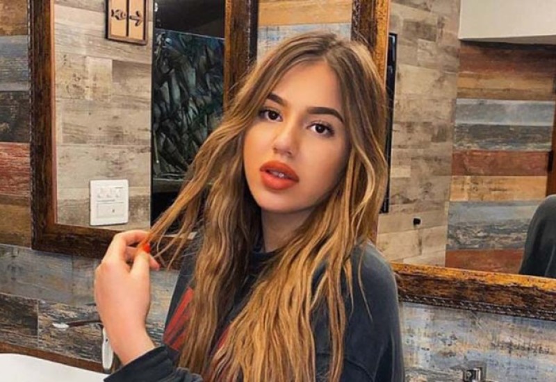 KĆERKA ZDRAVKA ČOLIĆA U TOPU IZ KOG SVE PRŠTI!