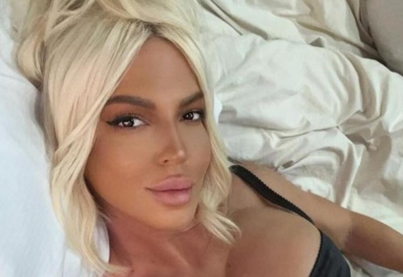 Ovakav glamur još nije viđen: Jelena Karleuša od kuće i dvorišta napravila novogodišnju bajku