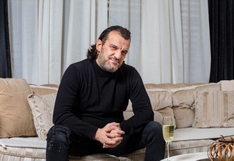 “MISLE DA SAM LUD, DA NE VIDIM NIŠTA…” Aca Lukas progovorio o šestom čulu i crnim rupama u pamćenju