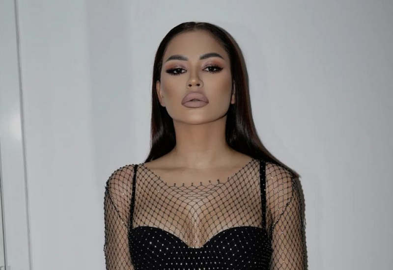 GOLIŠAVA NAKON RASKIDA: Aleksandra Mladenović doslovno blista