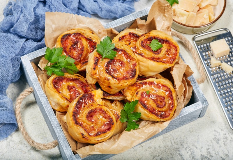 Najjednostavnije pizza rolice od lisnatog tijesta