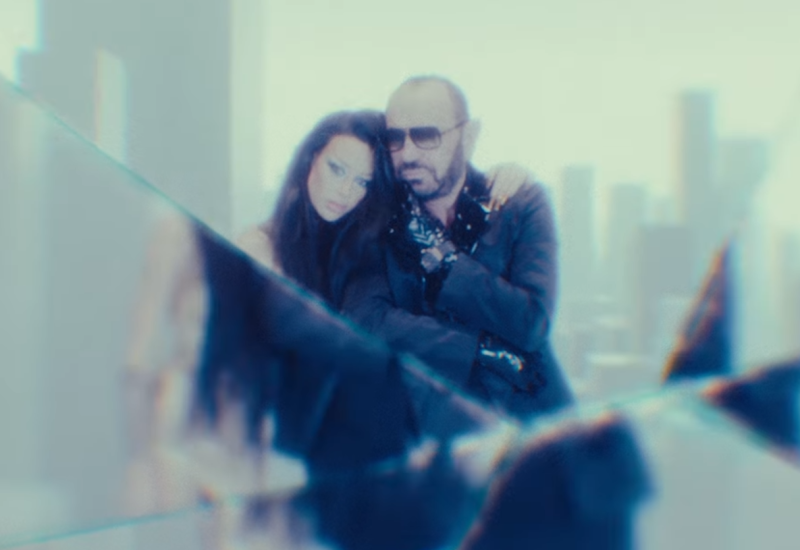 SPEKTAKL OCA I KĆERKE: Mile Kitić objavio duet sa Elenom