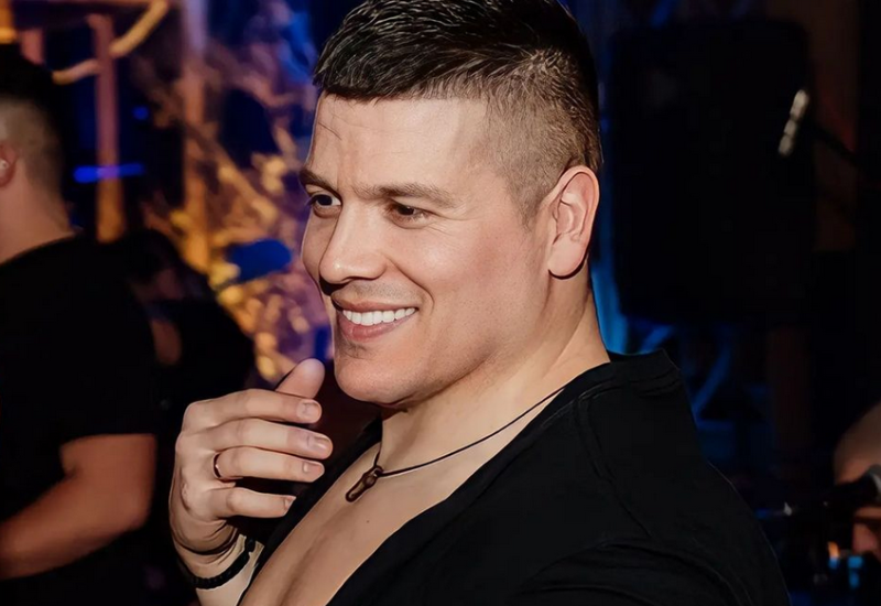 Ovo je jako primitivno, ali je morala da pokaže: Jelena dobila Cartier sat od Slobe što mu je rodila sina!