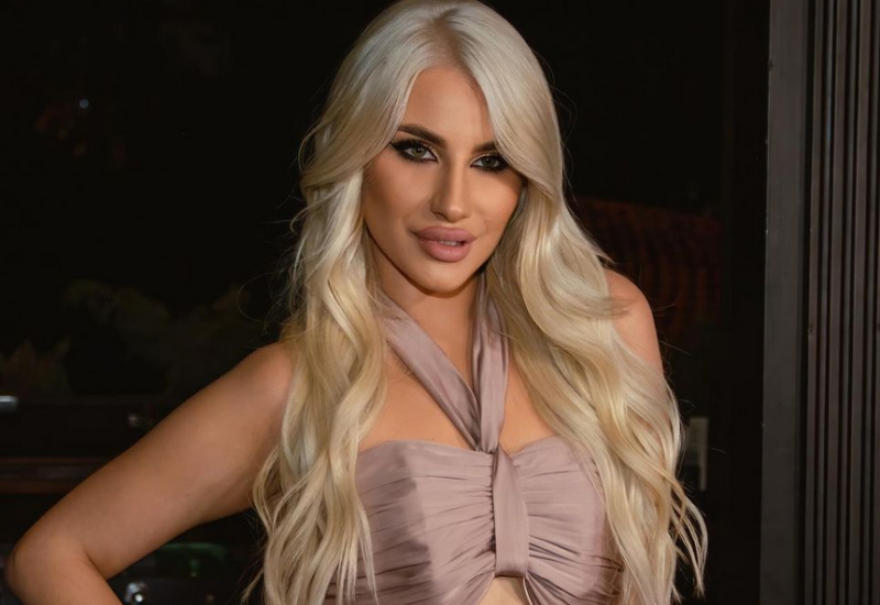 UDALA SE RUŽA RUPIĆ? Pjevačica blista u bijelom, a evo ko je osvojio njeno srce!