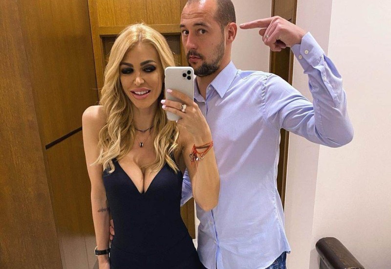 BODRILA ORLOVE SA TRIBINA, PA SE SKINULA I ODUVALA SVE!