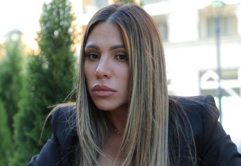 SANDRA AFRIKA POKAZALA NOVE SILIKONE! Otišla 3. put pod nož - Bila sam mršava, pa tijelo nije moglo da izdrži OVAKO VELIKE