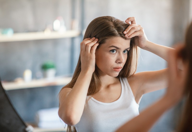 Kako sakriti sijede: Najefikasniji načini bez posjete frizeru