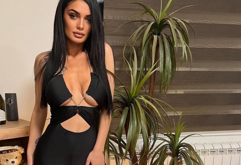VIKI MITROVIĆ UPECALA BOGATOG FUDBALERA: Bivša zadrugarka otvorila Onlyfans zbog njega
