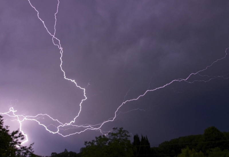 Isključujte li uređaje kada je grmi? Evo šta nikako ne smijete da radite