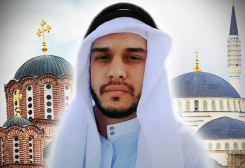 Promijenio vjeru: Dejan Dragojević prešao u islam i klanjao u džamiji (VIDEO)